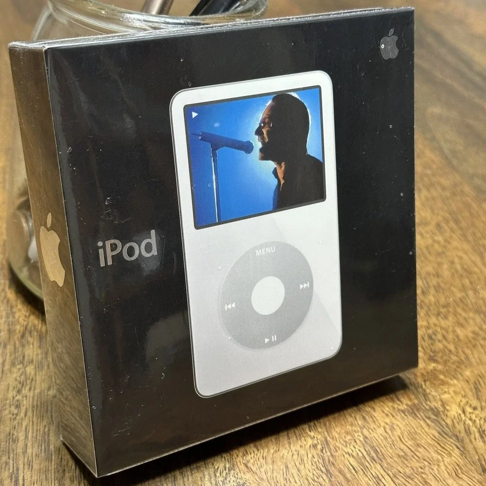 NEW SEALED Apple iPod Classic 5th Gen. 30GB - White (MA002LL/A) MP3 Player